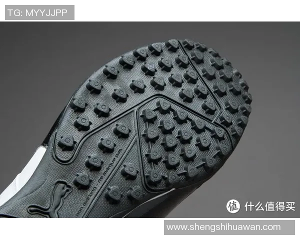 足球传奇彪马：从球场英雄到品牌巨擘的辉煌历程